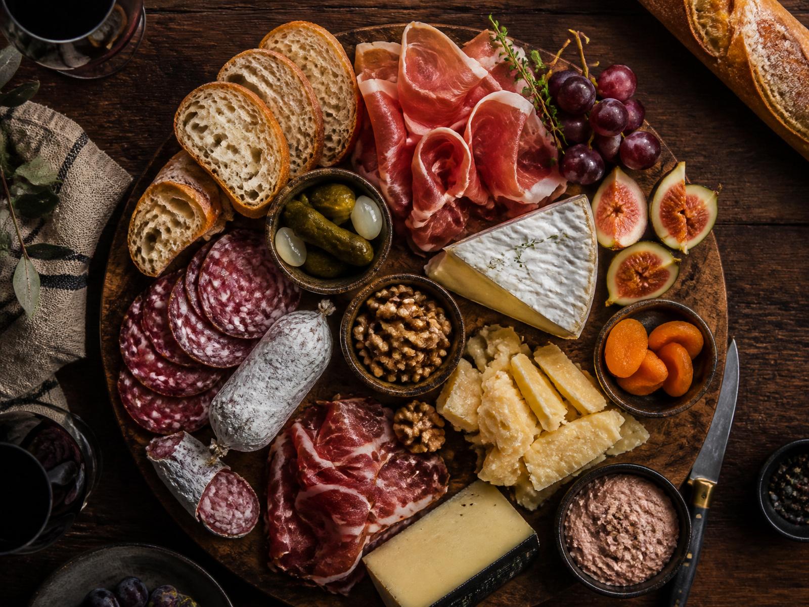 Planche de charcuterie et fromages — Gourmet d'Opale