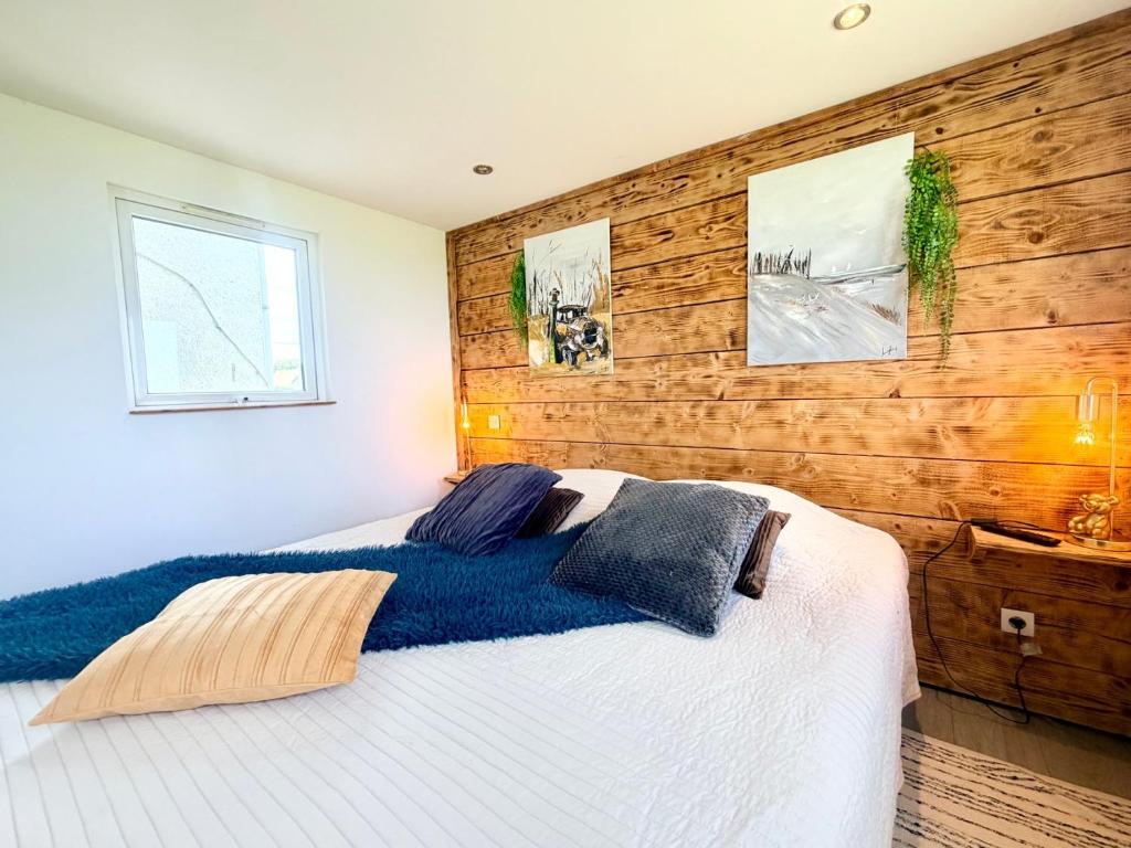 Chambre du mobile-home — hébergement conciergerie Placid Calais
